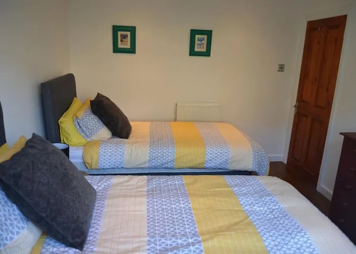 Atlantic Retreat - 5 Minute Stroll From The Beach