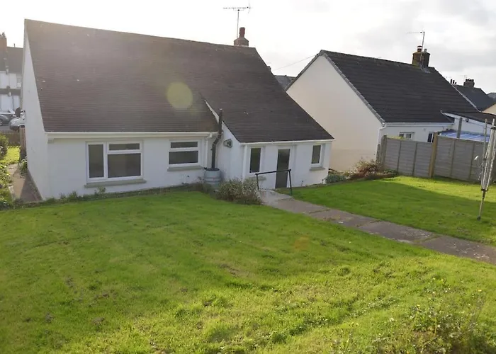 Atlantic Retreat - 5 Minute Stroll From The Beach